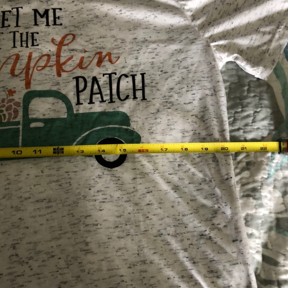 "Meet me at the pumpkin patch"  t-shirt (s… - Picture 2 of 3